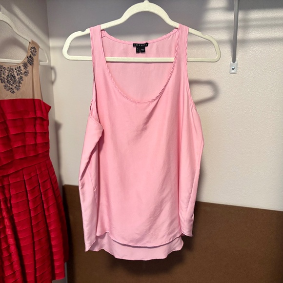 Theory 100% silk pink tank - Picture 1 of 8